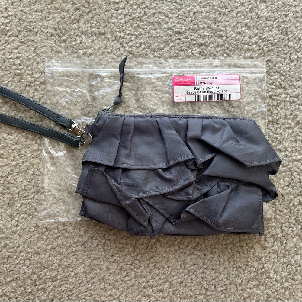 Thirty-One NEW Grey Ruffle Wristlet - Picture 3 of 9